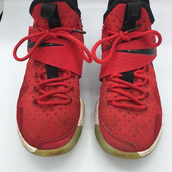 lebron 14 flip the switch